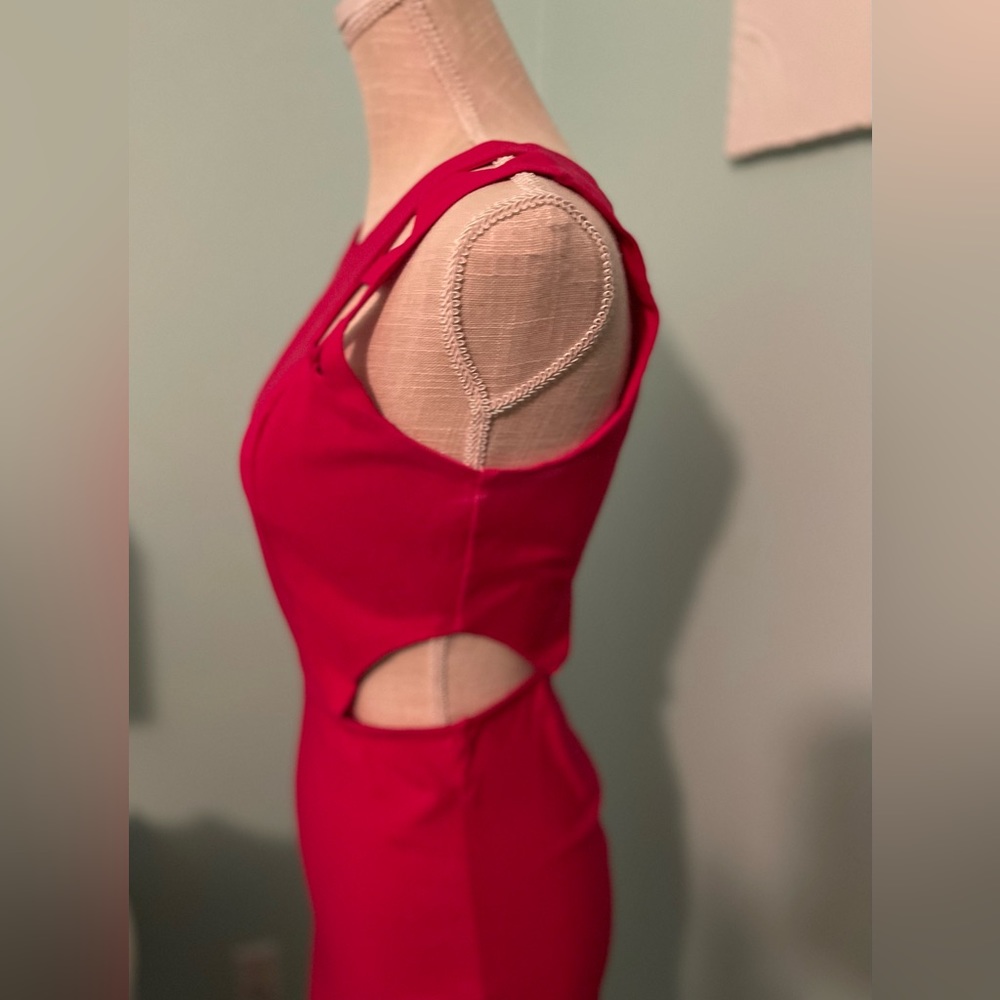 Jealous Tomato - fabulous bright raspberry cutout dress- Size M - Picture 4 of 6